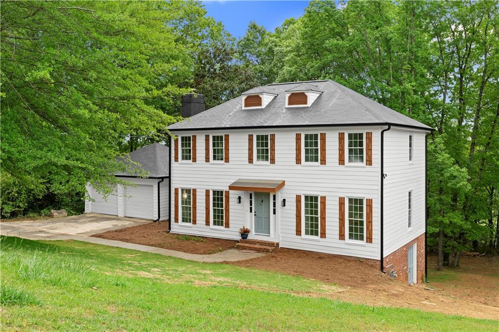 6659 Manoleta Dr., Lithonia, GA 30038