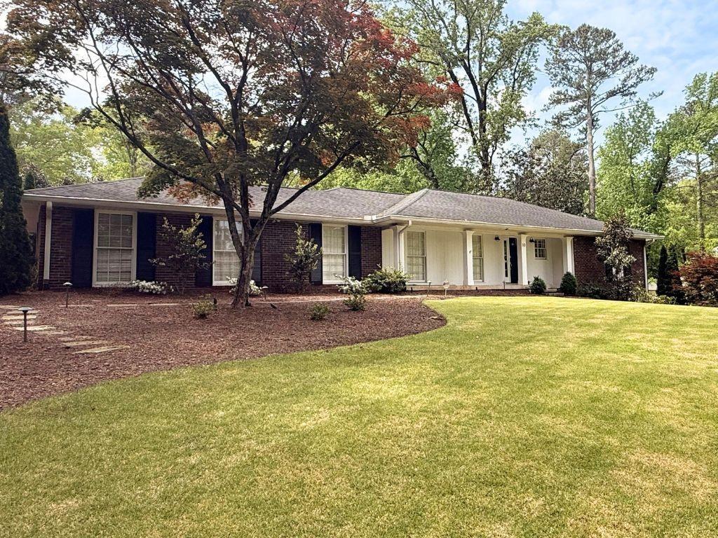 10 Wyndham Dr., Sandy Springs, GA 30328