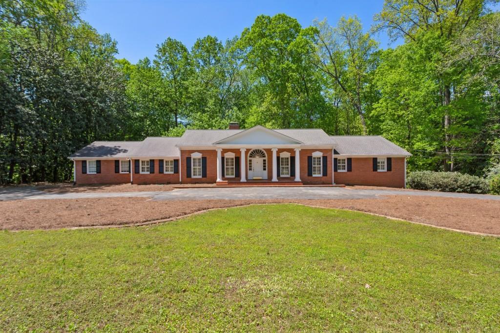 3672 Haddon Hall Rd., Atlanta, GA 30327
