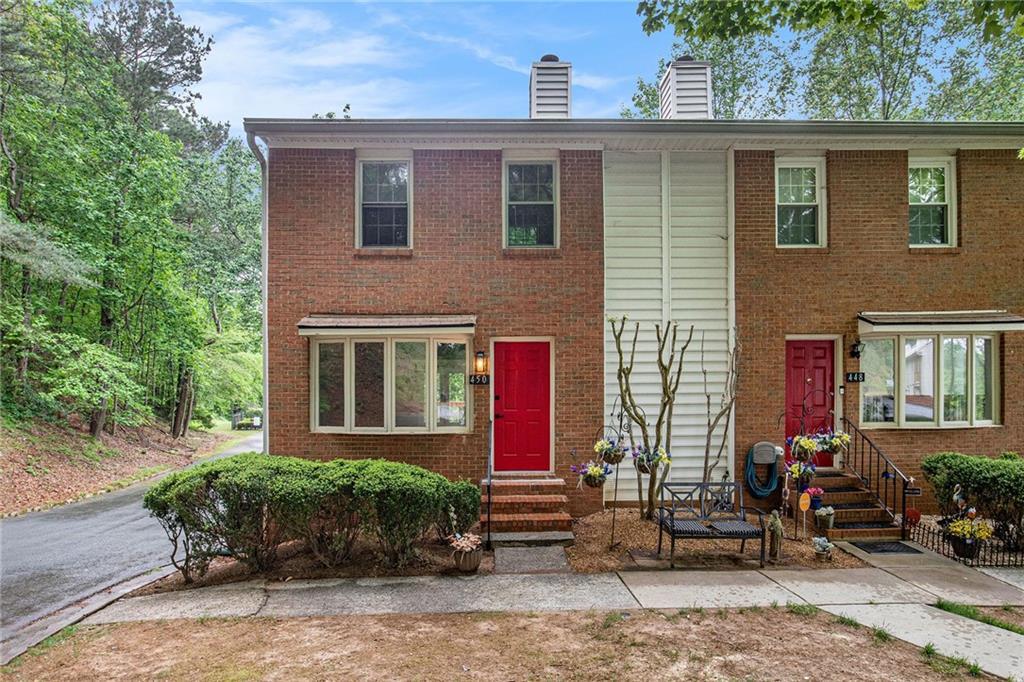 450 High Creek Trace, Roswell, GA 30076