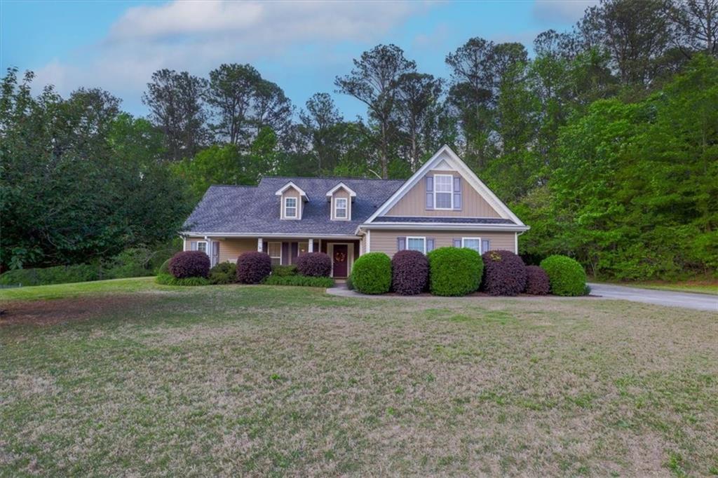 152 Cooper Creek Dr., Dallas, GA 30157