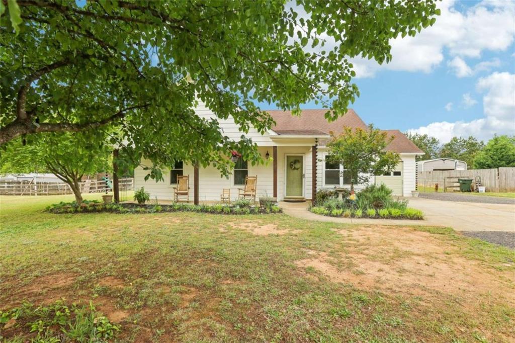 1593 Roscoe Davis Rd, Monroe, GA 30656