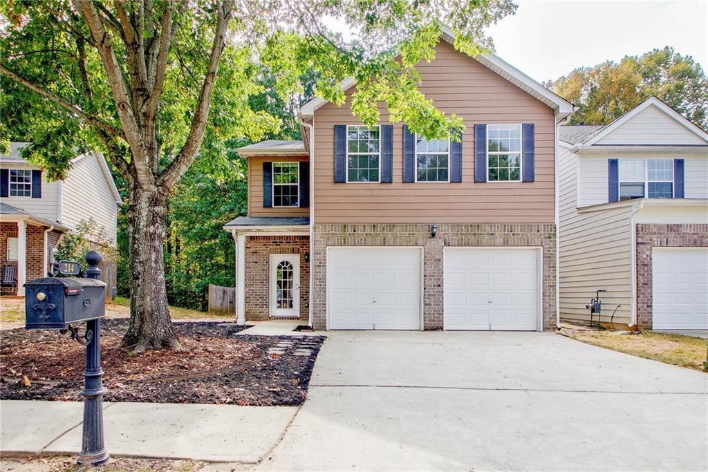 214 Southwind Ln., Newnan, GA 30265