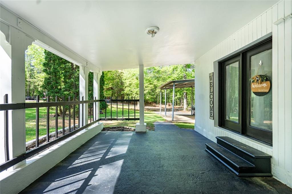1369 N Highway 16, Whitesburg, GA 30185