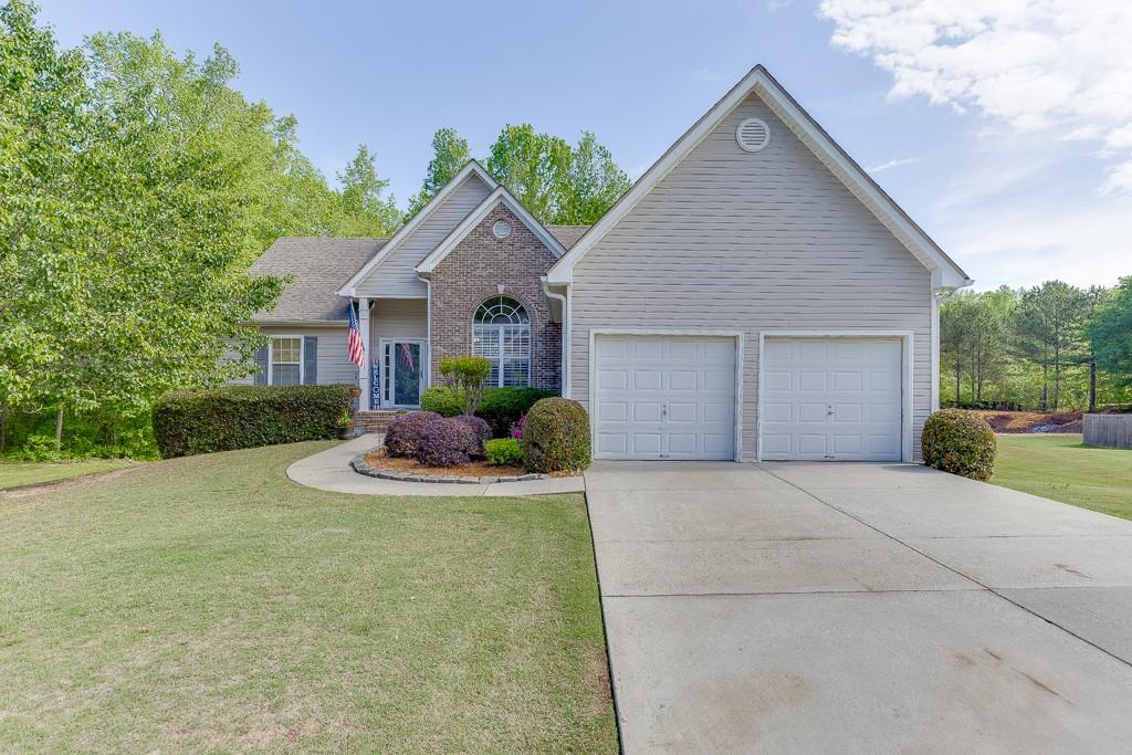 1625 Brisbane Dr., Dacula, GA 30019