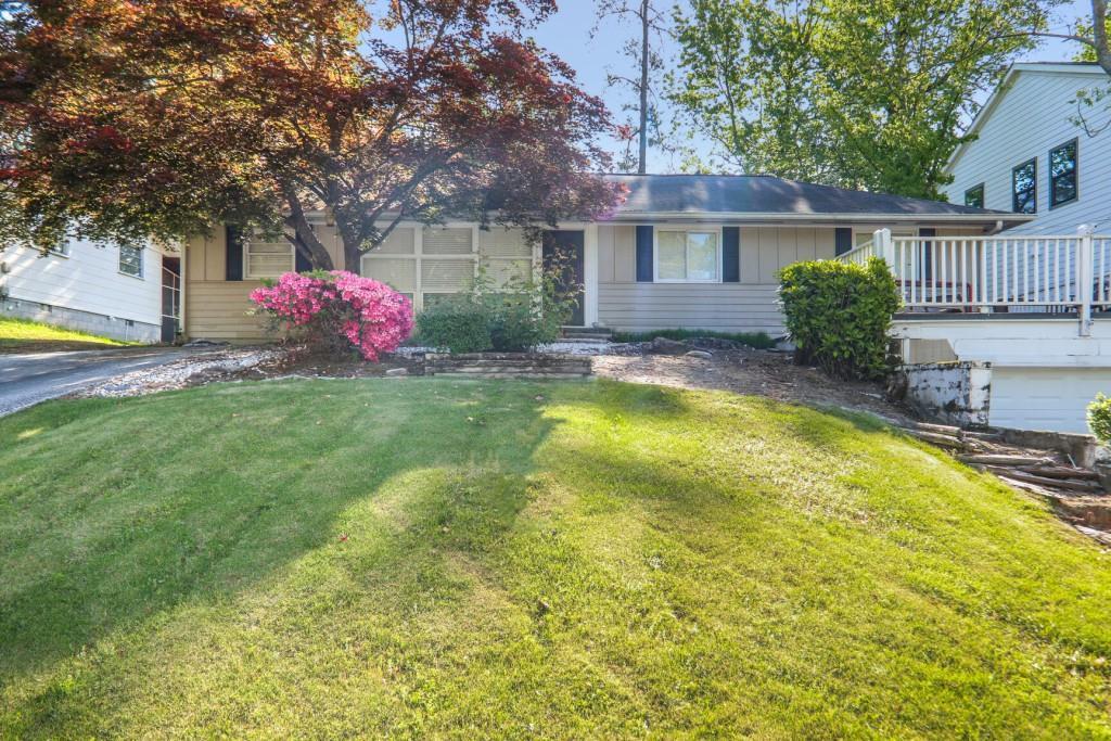 2977 Parkridge Dr., Brookhaven, GA 30319