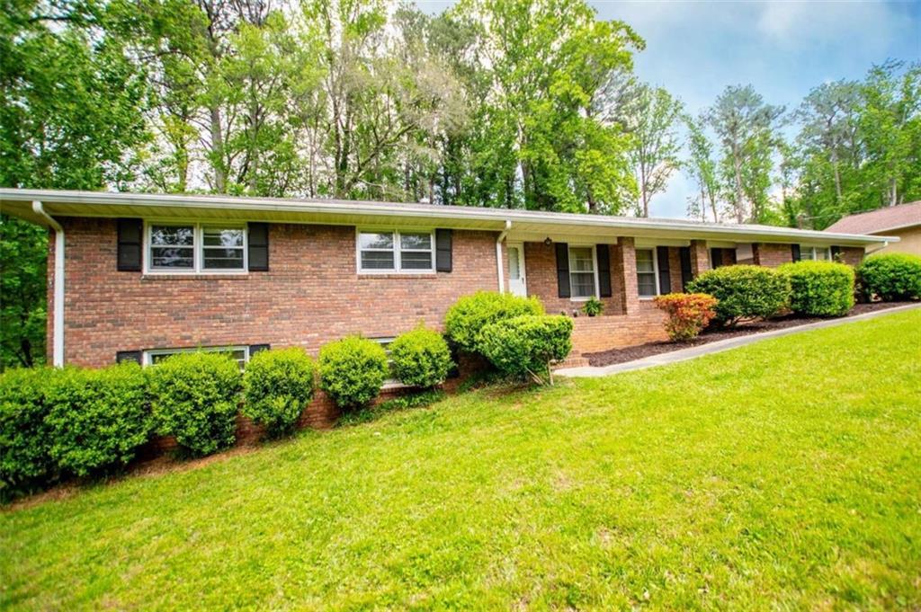 3047 E Anderson Dr., Lithia Springs, GA 30122