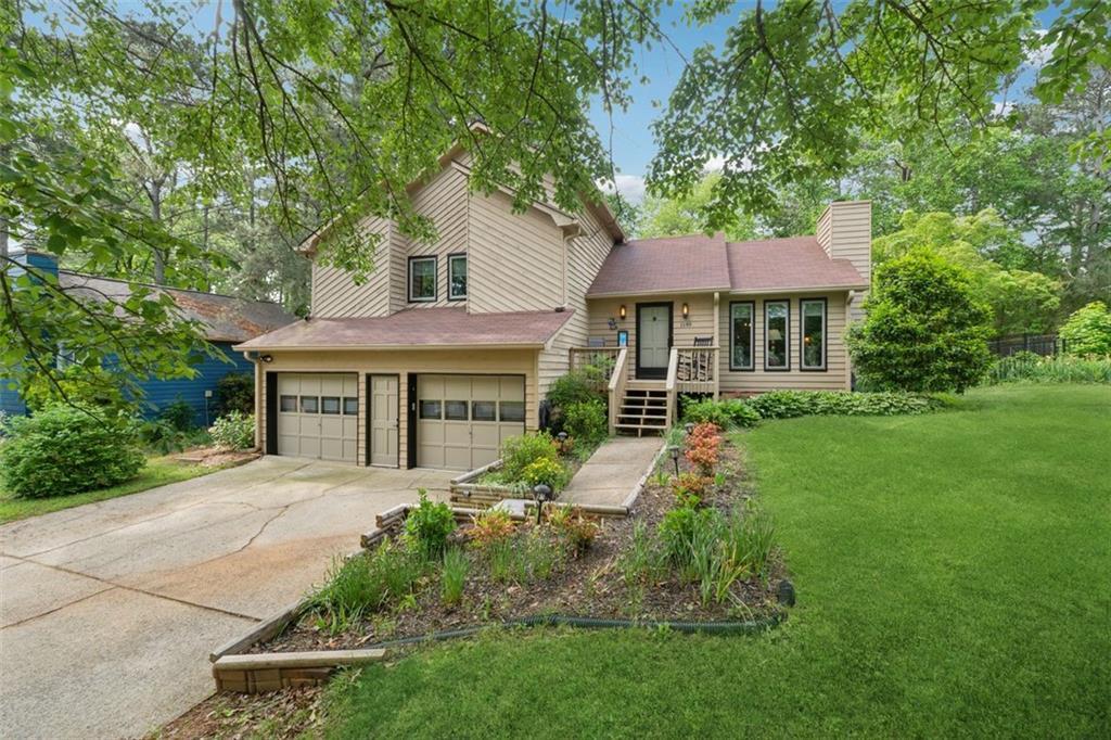 1149 Midland Dr., Acworth, GA 30102