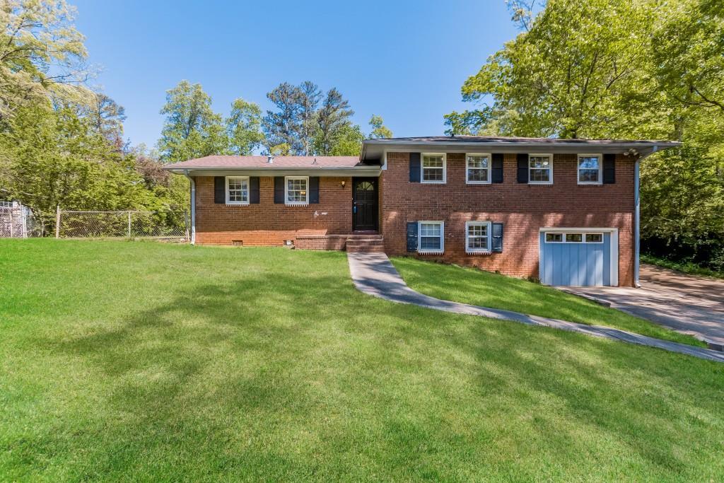 5702 Forest Dr., Acworth, GA 30102