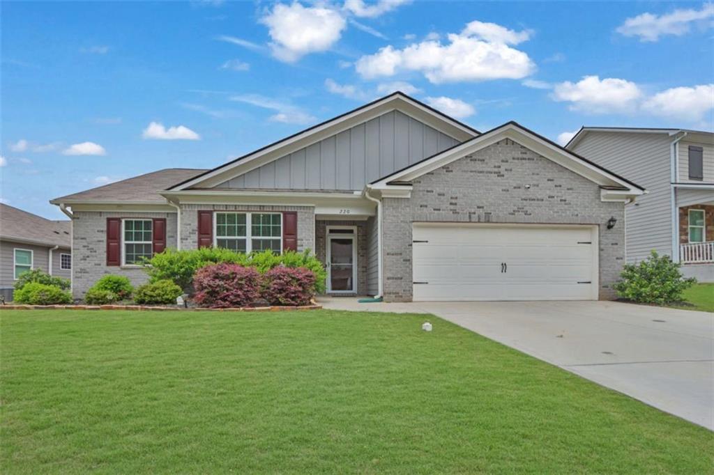 220 Starbuck Pkwy., Pendergrass, GA 30567