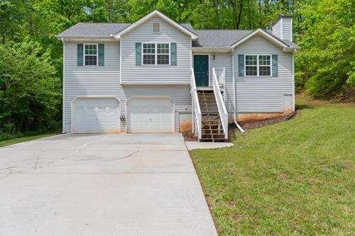 401 Farm Brook Ln., Dallas, GA 30157