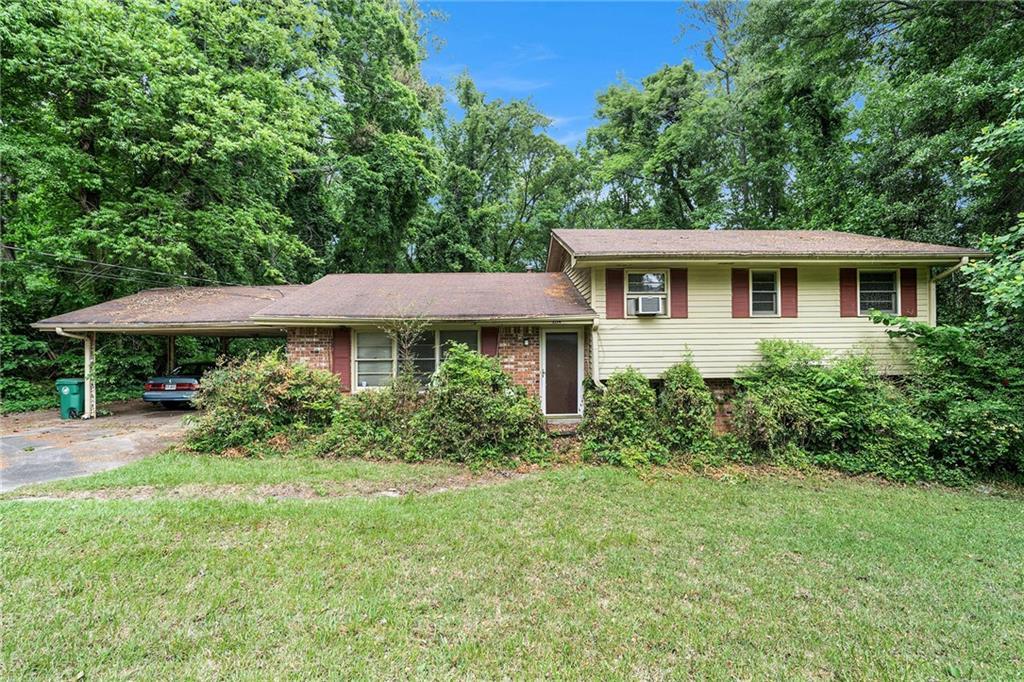 2214 River Rd., Ellenwood, GA 30294
