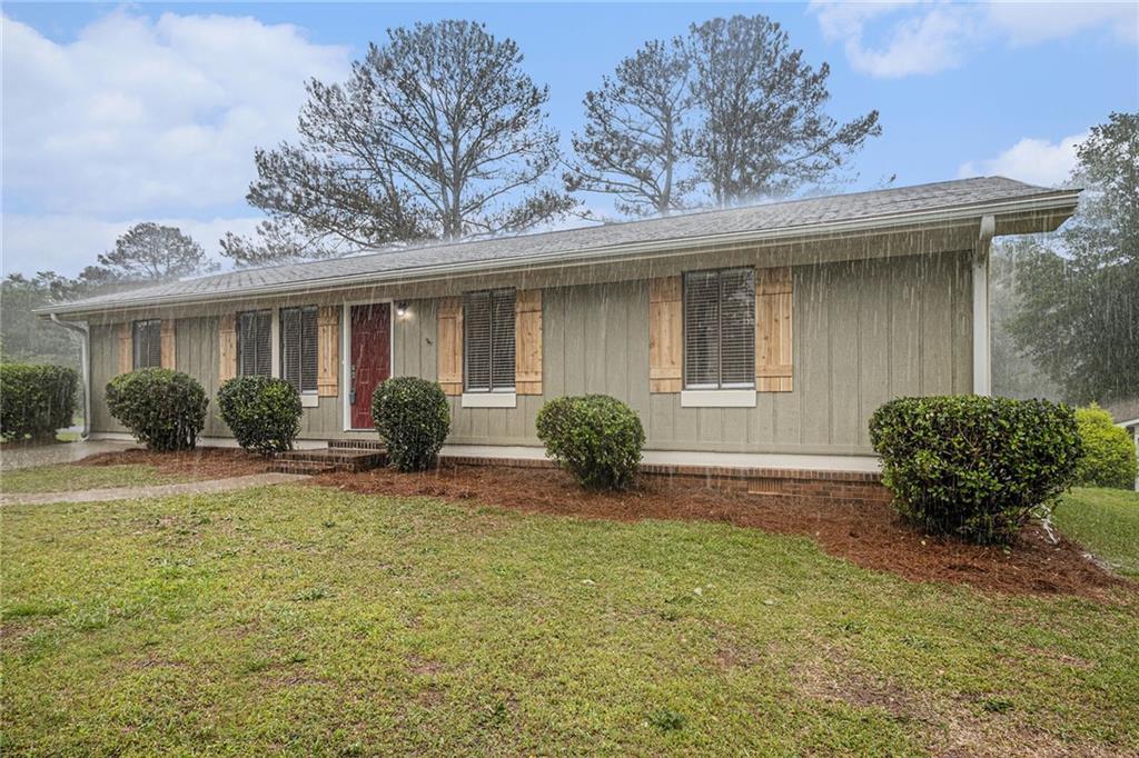 898 Doeskin Dr., Conyers, GA 30012