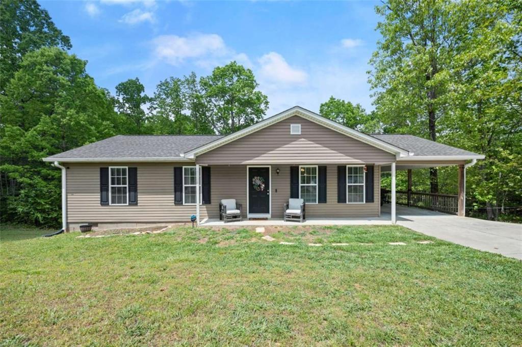 500 Shenandoah Dr., Dahlonega, GA 30533