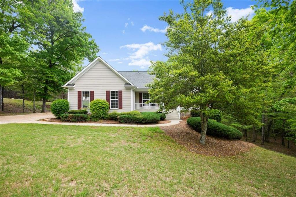 389 Crooked Creek Dr, Dahlonega, GA 30533