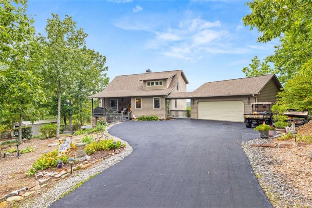 401 Starmont Tr., Clarkesville, GA 30523