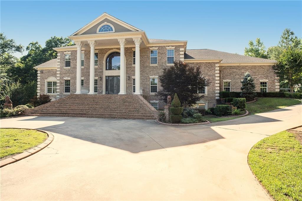 320 Riverbend Dr., Mcdonough, GA 30252