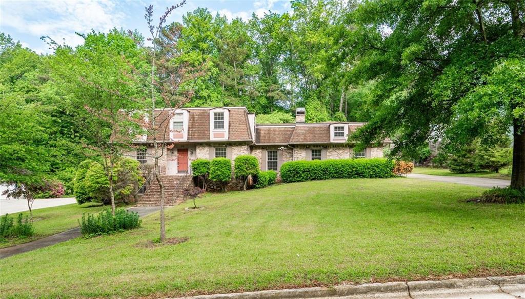 620 Shannon Green Cir., Mableton, GA 30126