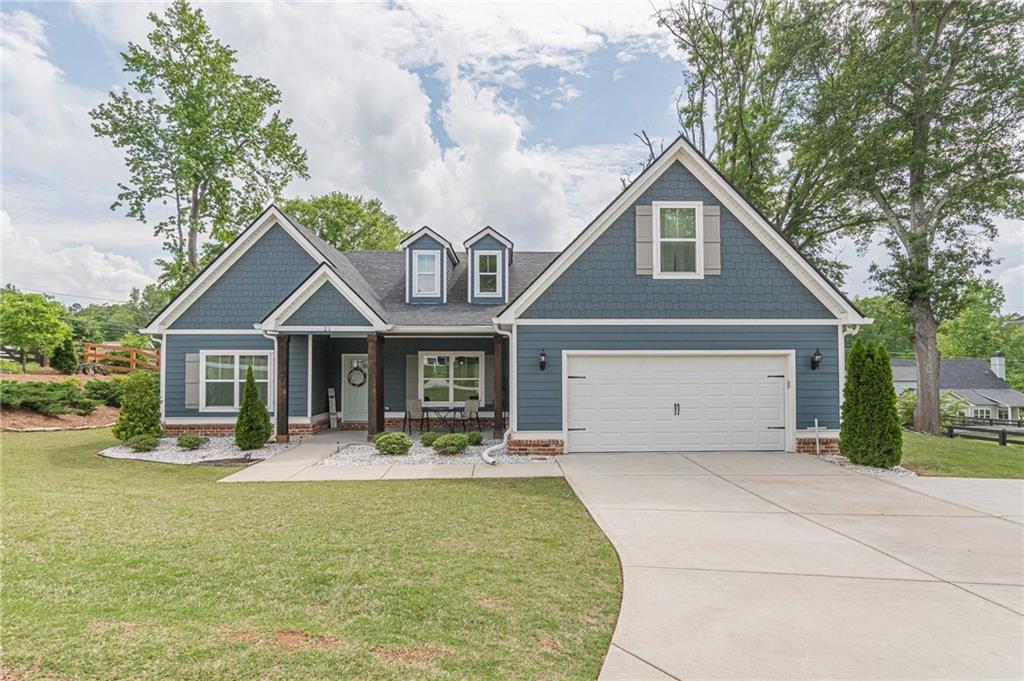 21 E Field St., Newnan, GA 30263