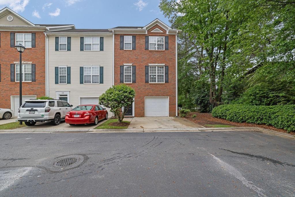 2388 Beaver Falls Dr., Norcross, GA 30071