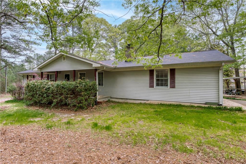 556 Auburn Rd., Auburn, GA 30011