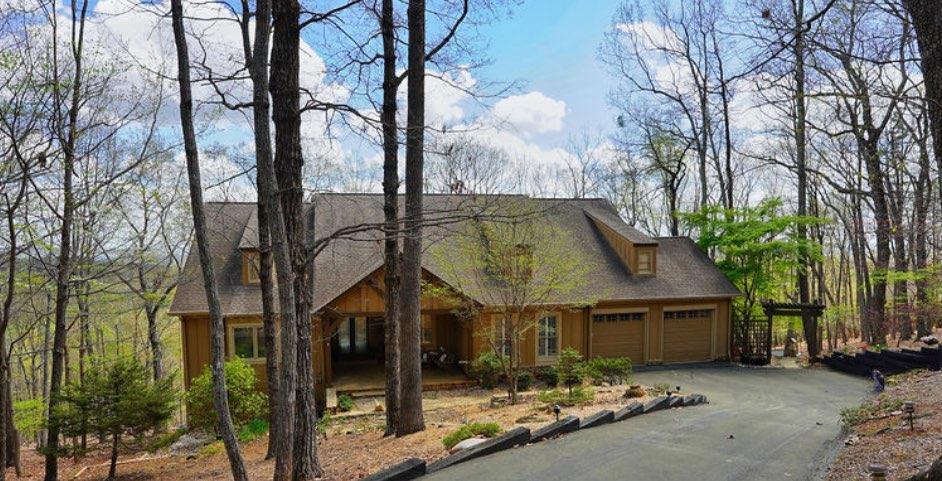 132 Ahaluna Pl., Big Canoe, GA 30143