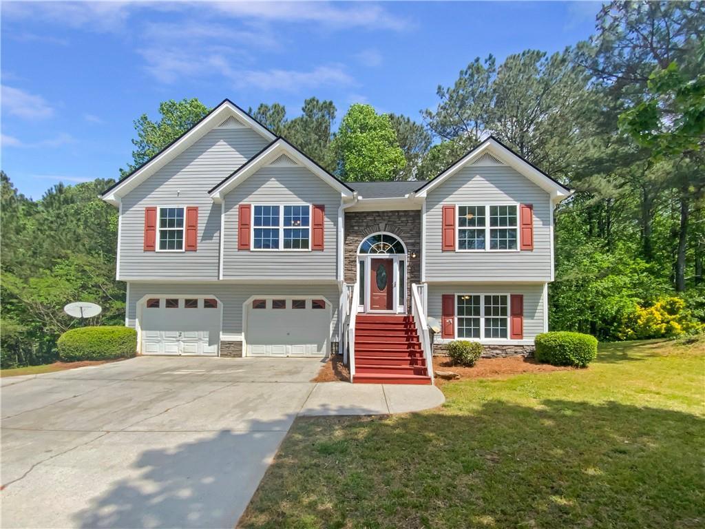 156 Hawthorn Dr., Carrollton, GA 30116