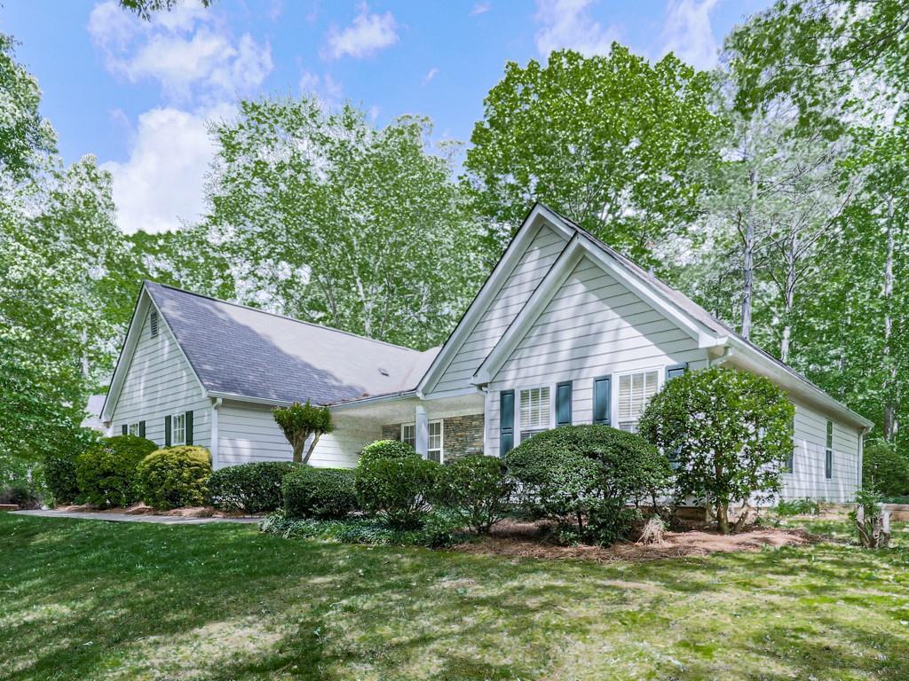 202 Westwind Dr., Ball Ground, GA 30107