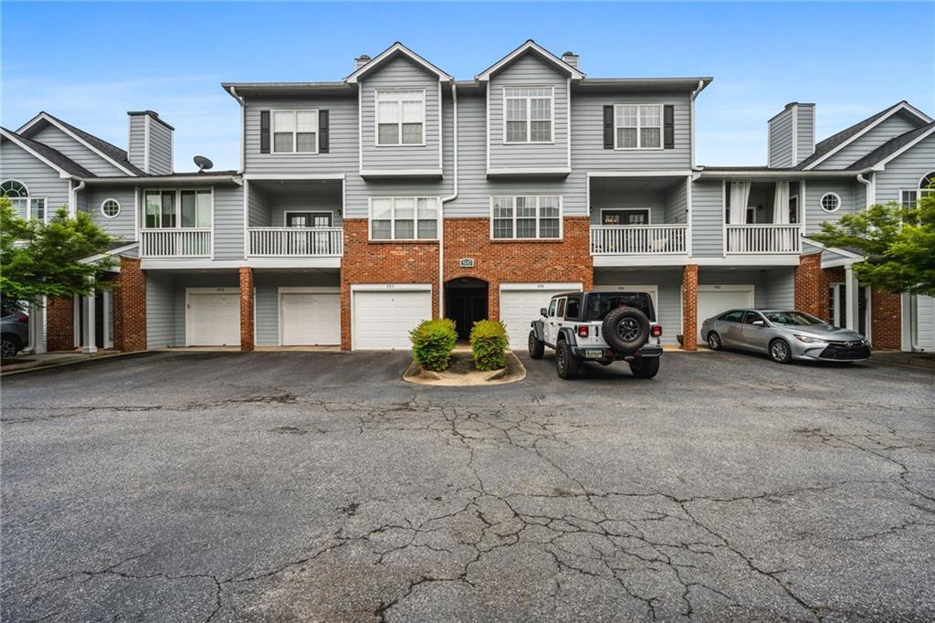 508 Vinings Forest Ct., Smyrna, GA 30080