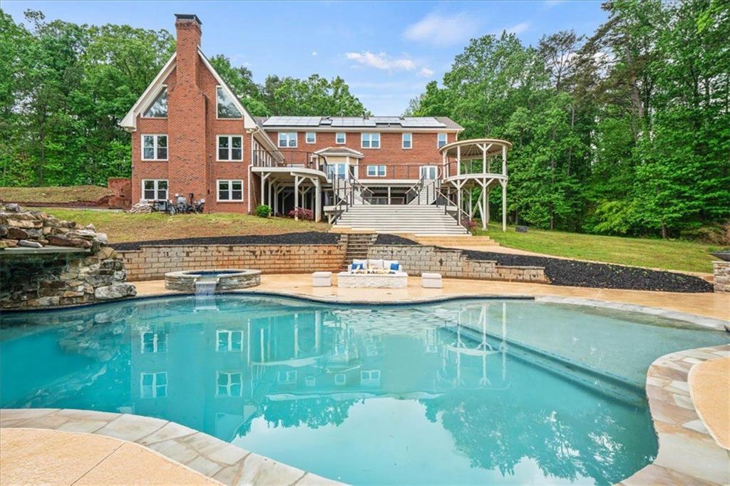 1212 Lee Whatley Dr., Lithonia, GA 30058