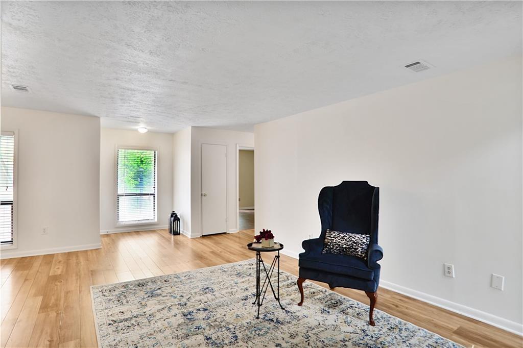 8740 Roswell Rd. #9C, Atlanta, GA 30350