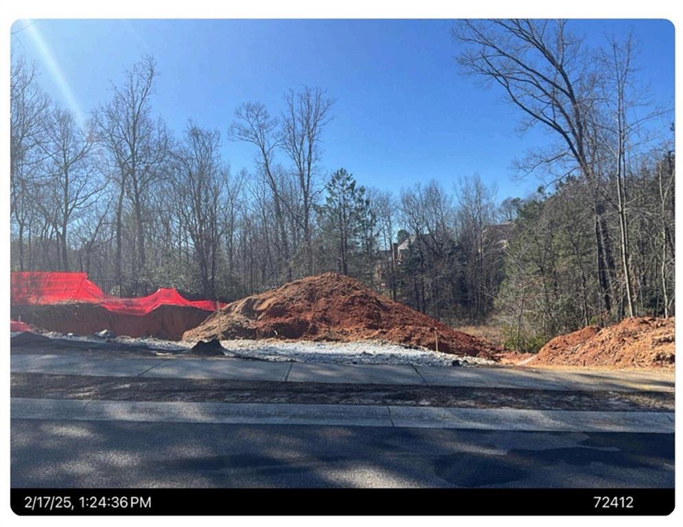 5129 Glen Forrest Dr., Flowery Branch, GA 30542