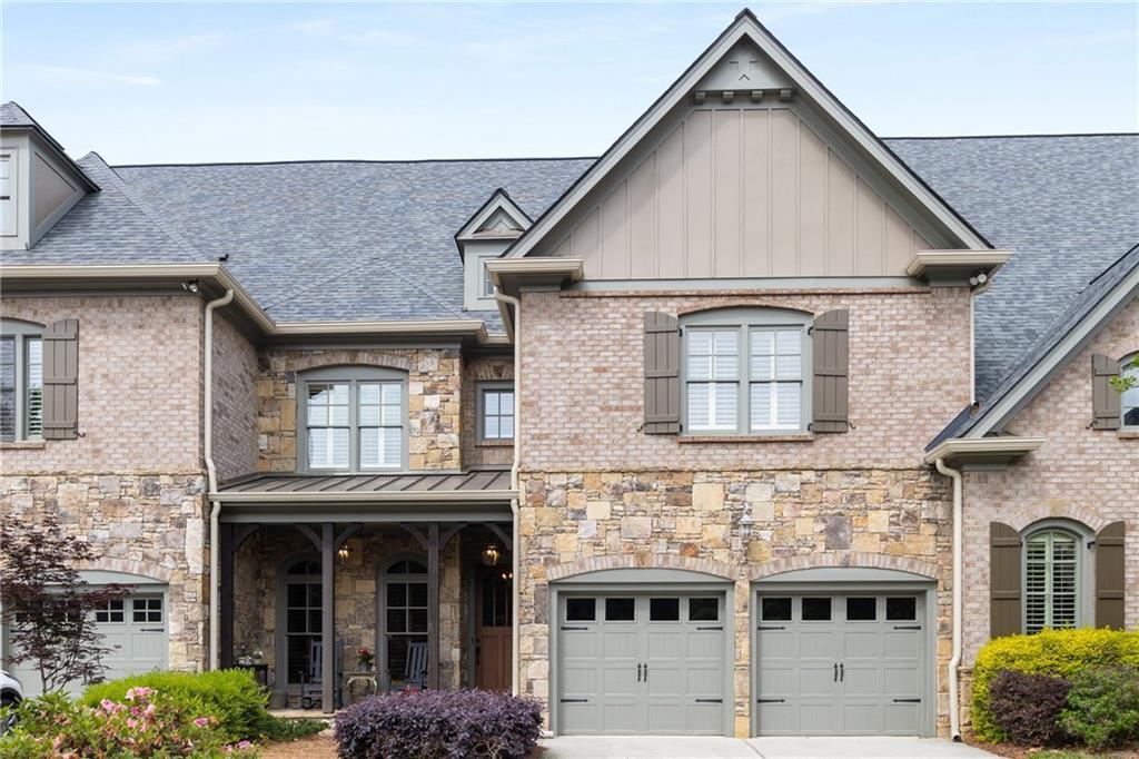 320 Wisteria Cir., Roswell, GA 30076