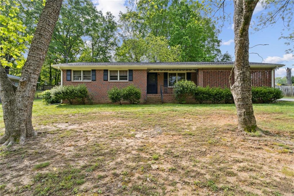 509 Woodland Ln., Lawrenceville, GA 30043