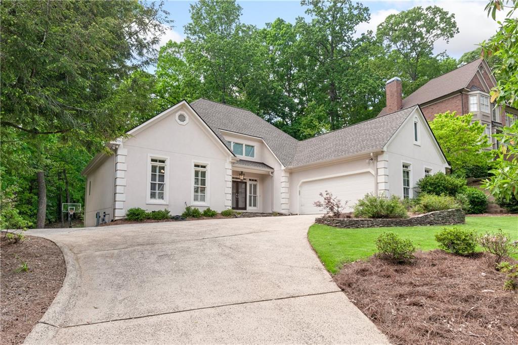2140 Azalea Dr., Roswell, GA 30075
