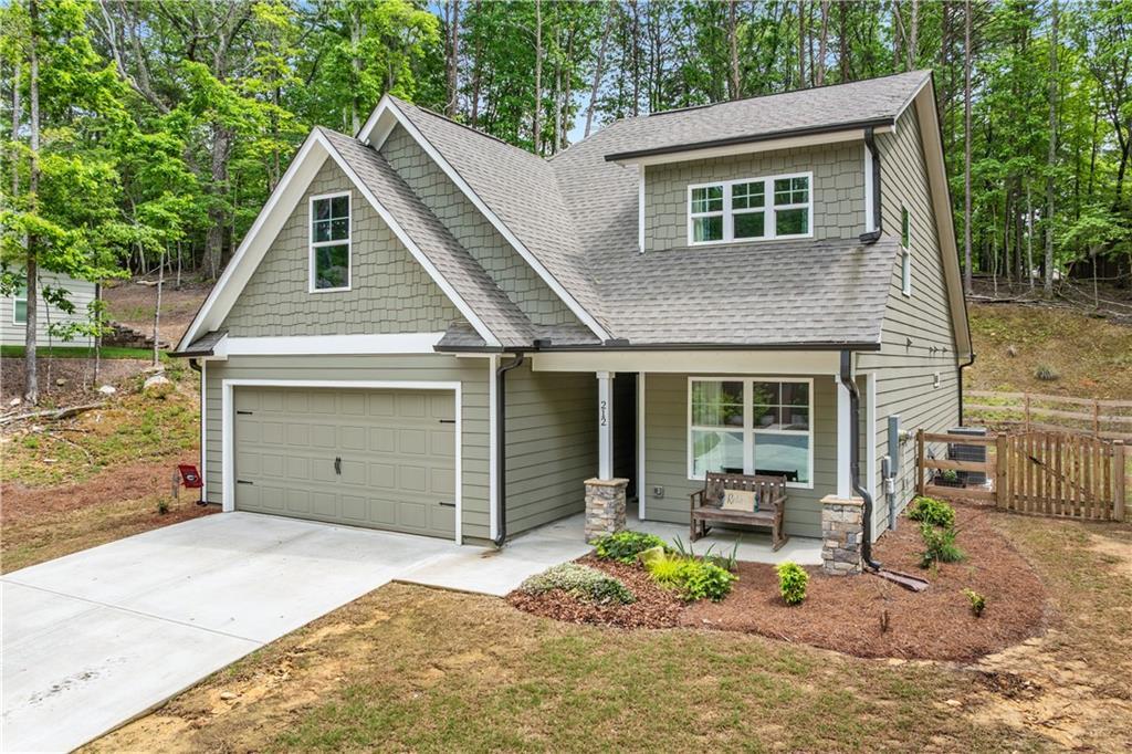 212 Ridgewood Dr., Waleska, GA 30183
