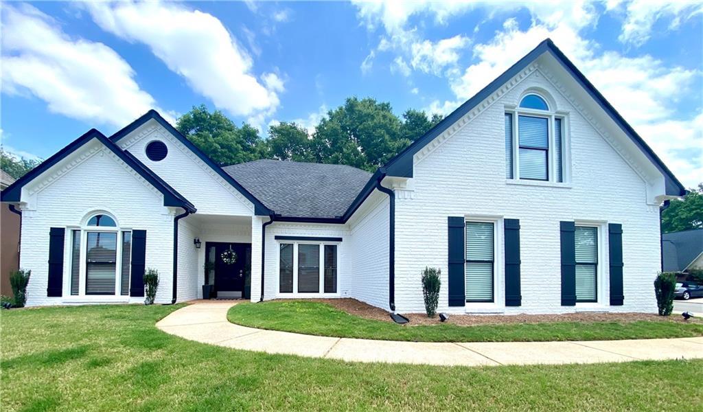805 Doe Hill Ln., Roswell, GA 30075