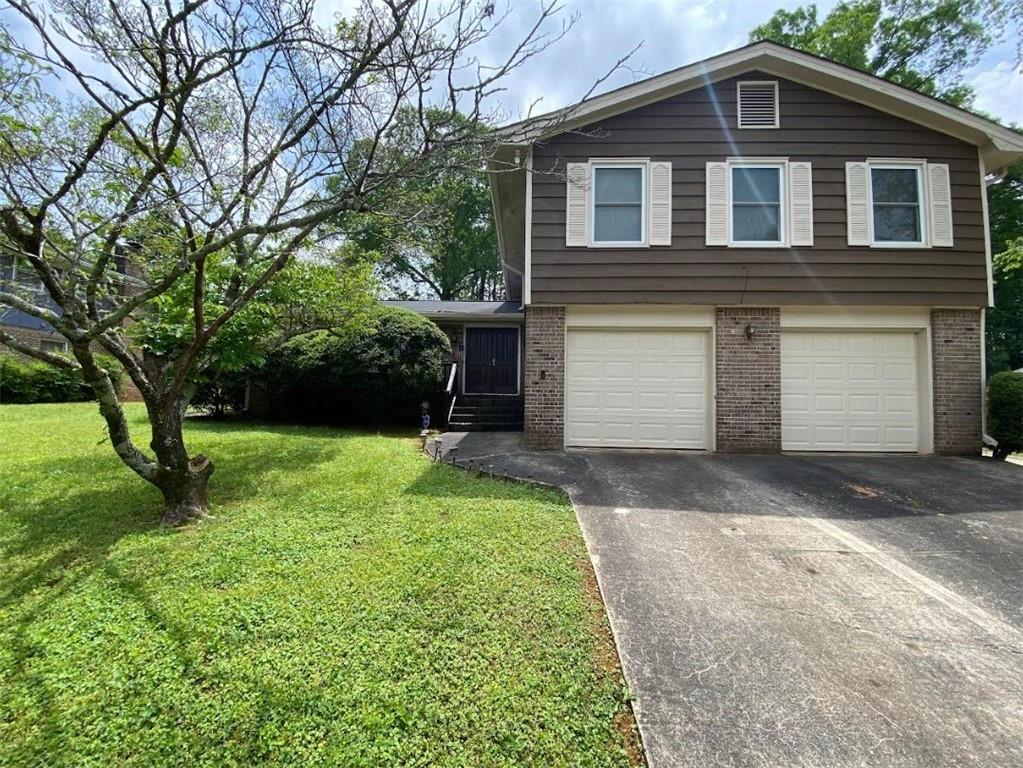 4457 Huntshire Dr., Stone Mountain, GA 30083
