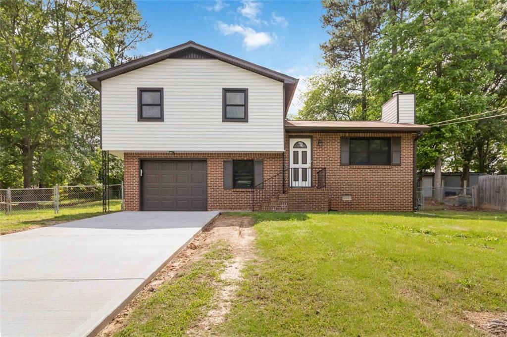 2469 Silver King Dr., Grayson, GA 30017