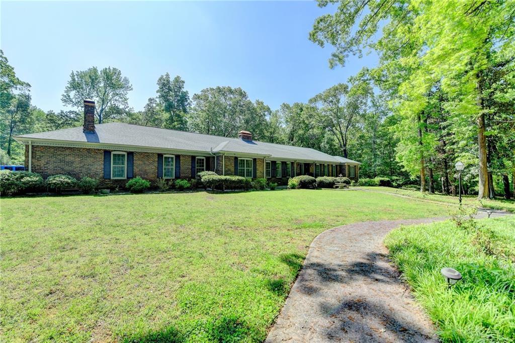 168 Woodland Valley Rd., Lawrenceville, GA 30046