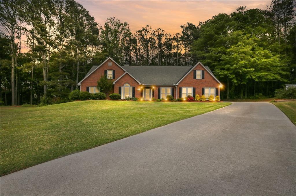 2297 Ironwood Hill Ct., Dacula, GA 30019