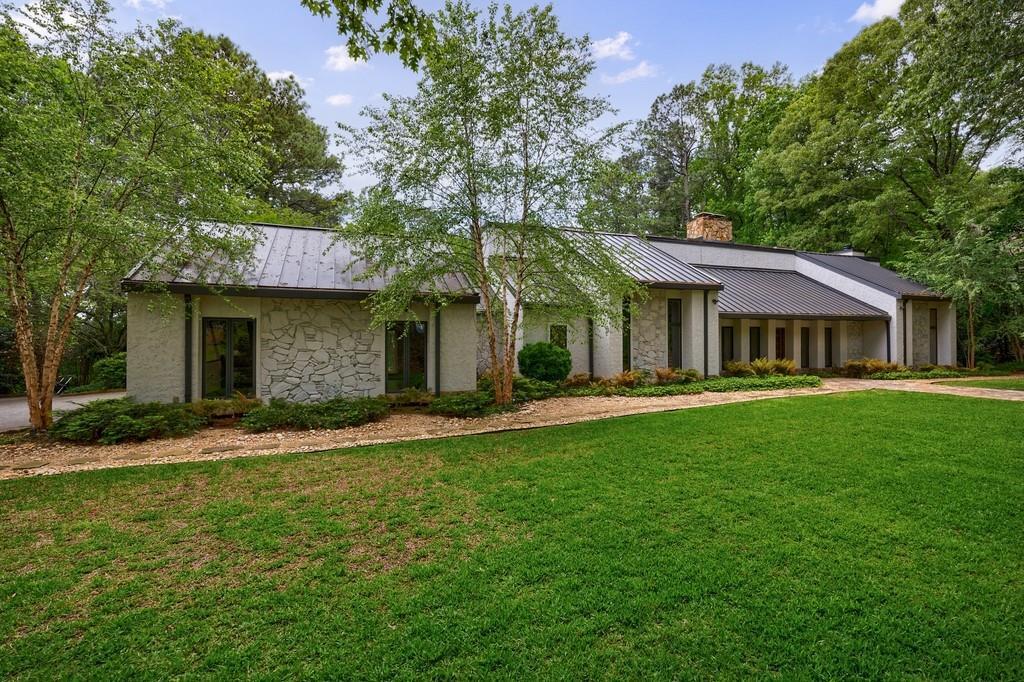 5120 Jett Forest Tr., Atlanta, GA 30327