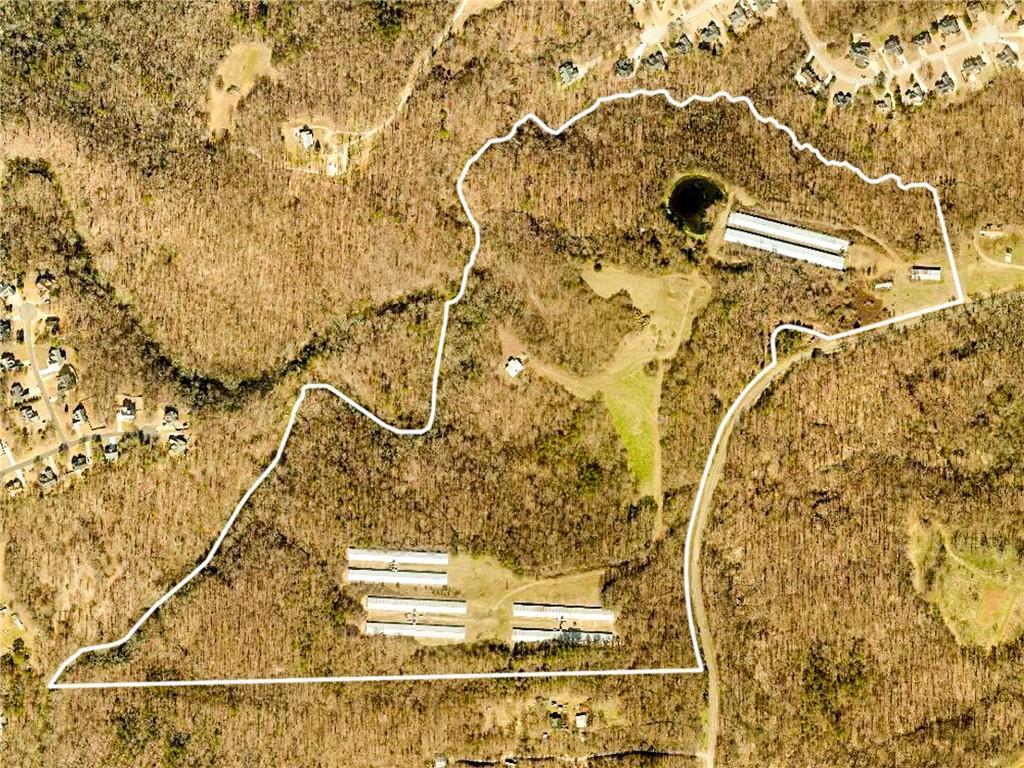 622 Pocket Rd., Pendergrass, GA 30567