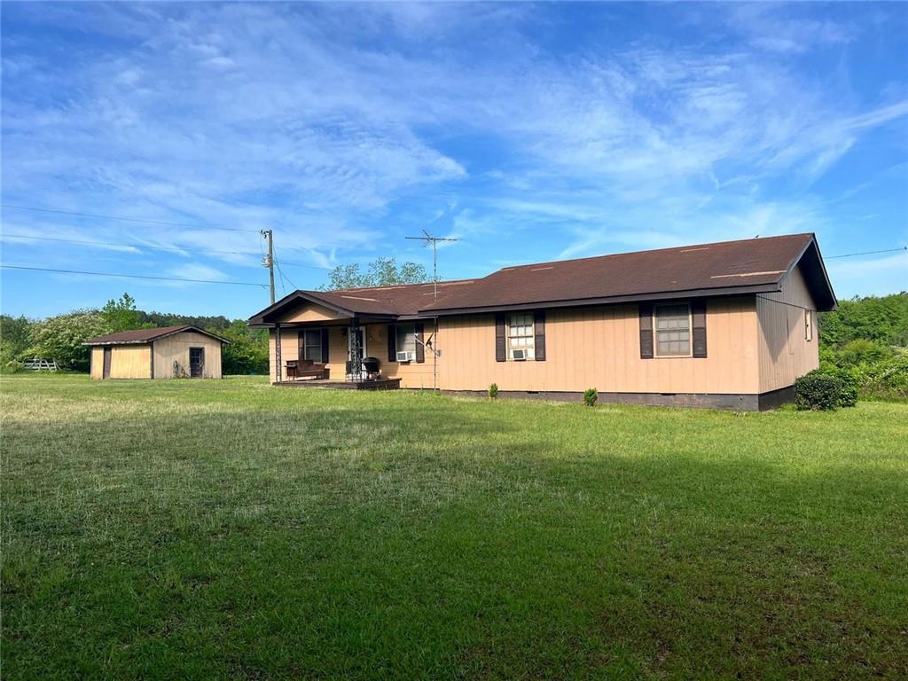 639 Yatesville Rd., Barnesville, GA 30204