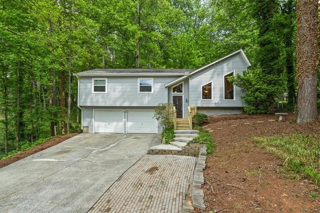 832 Wyntuck Dr., Kennesaw, GA 30152