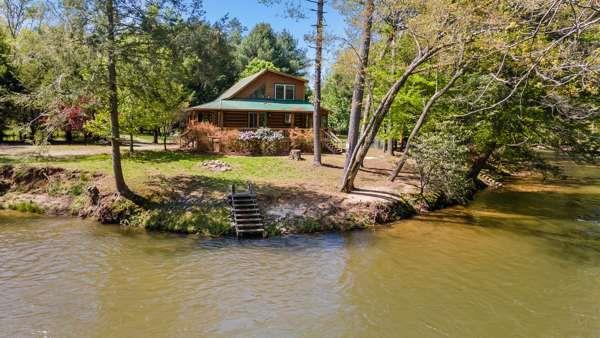 787 White Pine Tr., Suches, GA 30572