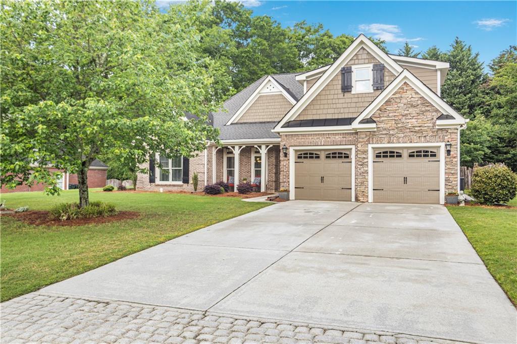 1593 Fredricksberg Dr., Loganville, GA 30052