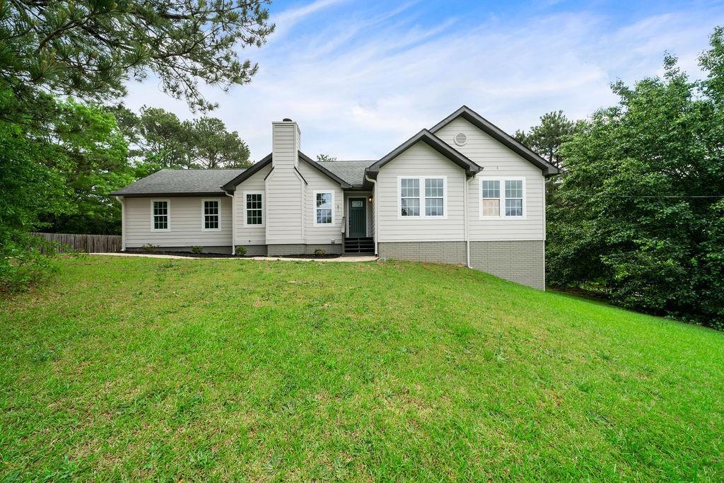 61 Brenda Ct., Newnan, GA 30265