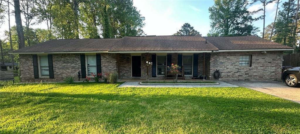 661 Oak Dr., Riverdale, GA 30274