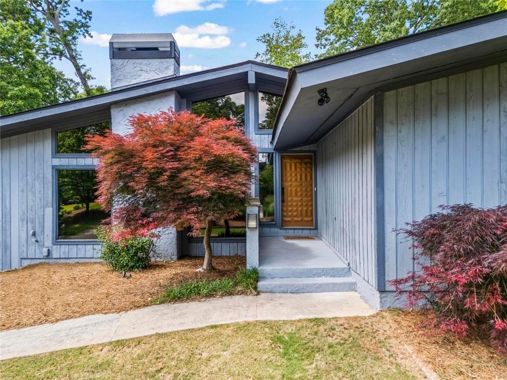 5148 Stratham Dr., Dunwoody, GA 30338